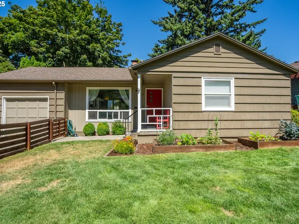 9025 NE Fremont St, Portland, OR 97220