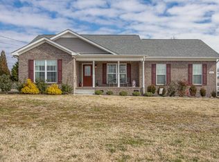 800 Rutherford Ln, Columbia, TN 38401