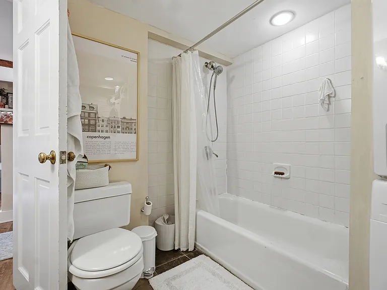 26 Adams St #1 — Photo 11
