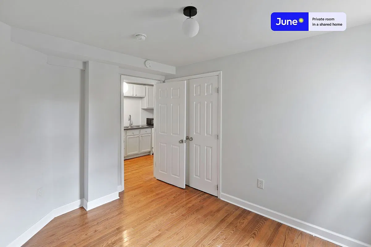 1334 Newton St NE — Photo 2