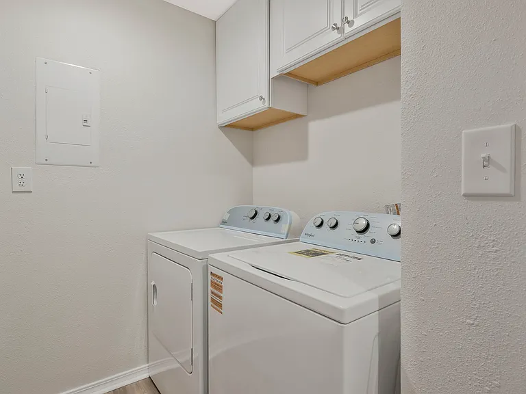 4221 Brookside Dr — Photo 13