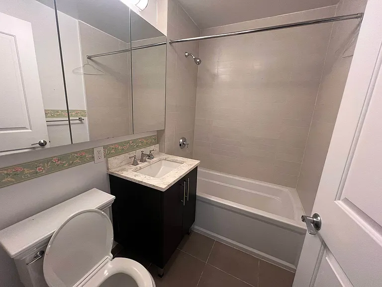 83-18 Talbot St #3A — Photo 11