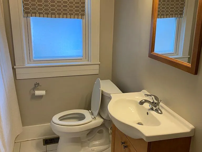 1738 Fernwood Ave — Photo 11