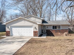 5530 Edgewood Dr, Lorain, OH