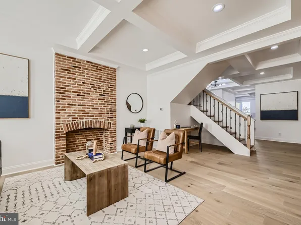 1606 N Caroline St, Baltimore, MD 21213