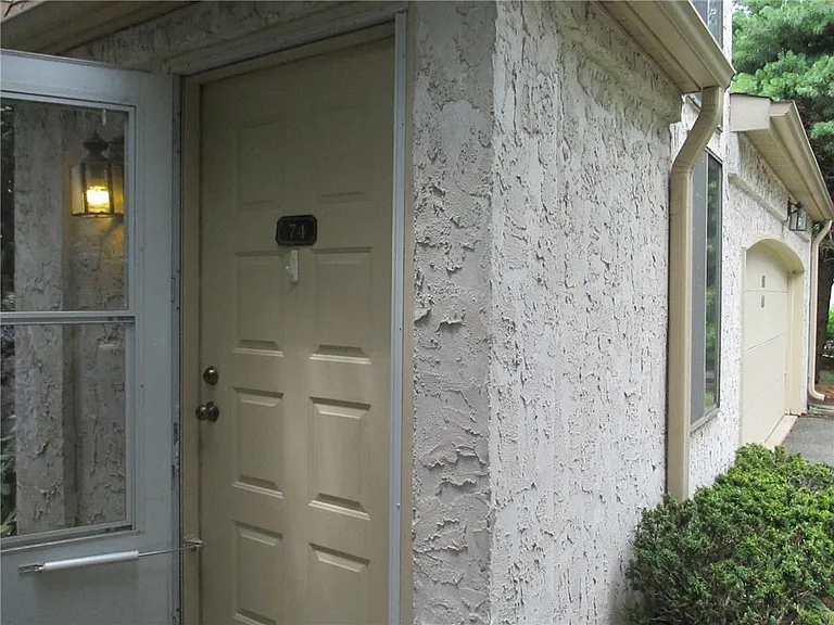 74 Park Gate Dr — Photo 8