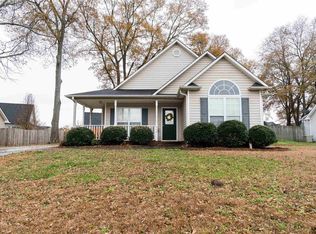 660 Cotton Branch Dr, Boiling Springs, SC 29316