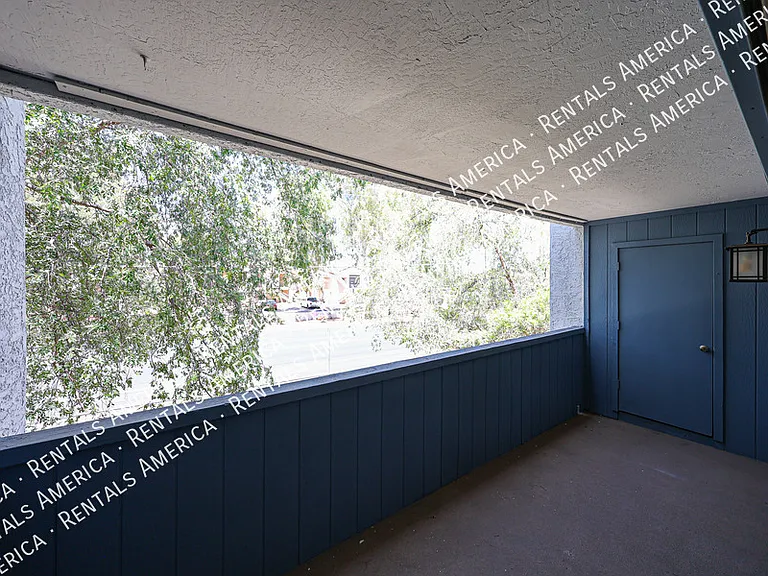 4608 W Maryland Ave #208 — Photo 8