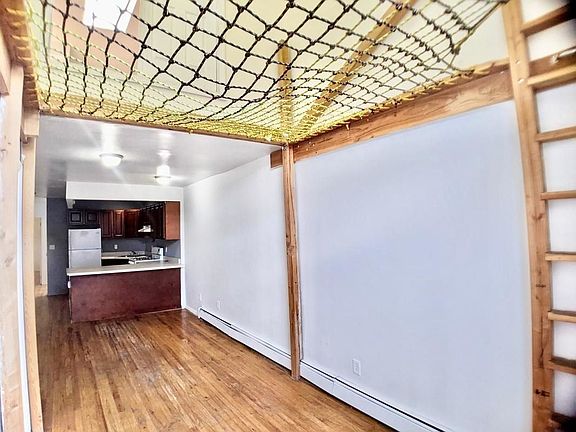 2nd image of 108 Madison St #3