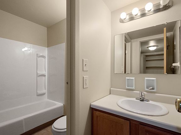 2nd image of 100 Briaridge Dr #102