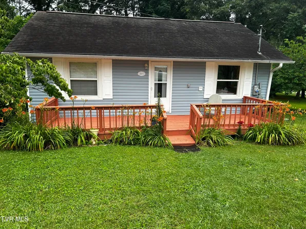 221 Oak St, Surgoinsville, TN 37873