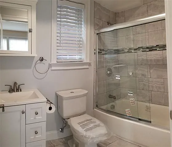 3 bed, 1200 sqft, $3,500 — Photo 4