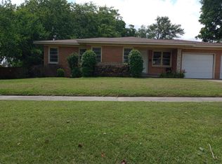 313 N Newsom St, Mineola, TX 75773