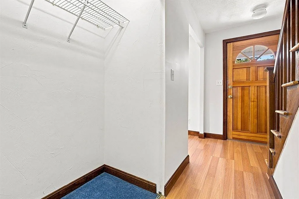 2 bed, 1029 sqft, $3,275 — Photo 2
