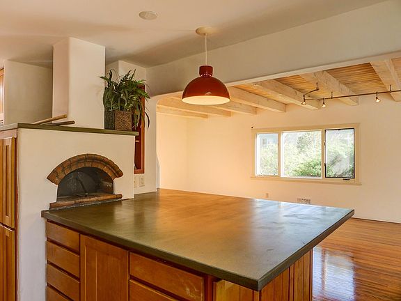 5th image of 113 Mateo Cir N