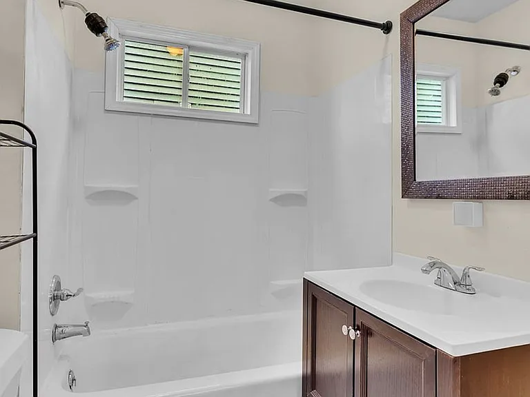497 Hinman Ave #1 — Photo 6