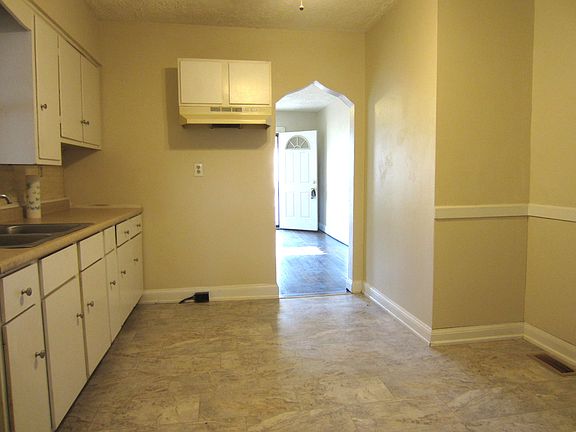 5th image of 4639 Stonestreet Ave