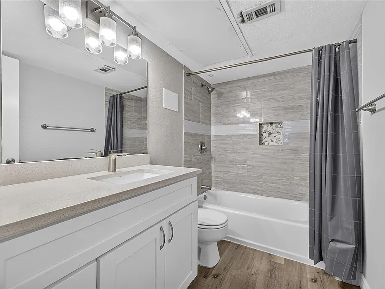 3115 Helms St #314 — Photo 11
