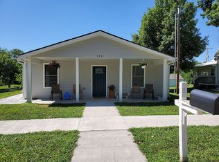 119 E 8th St, Onaga, KS 66521