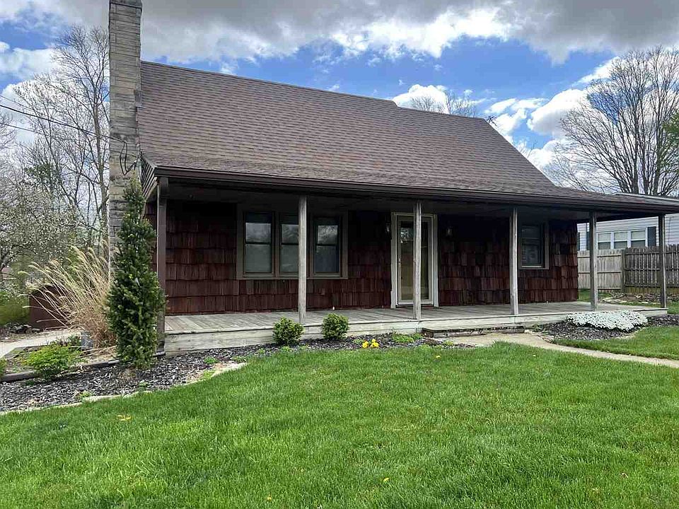 1st image of 2724 E Fairoaks Dr