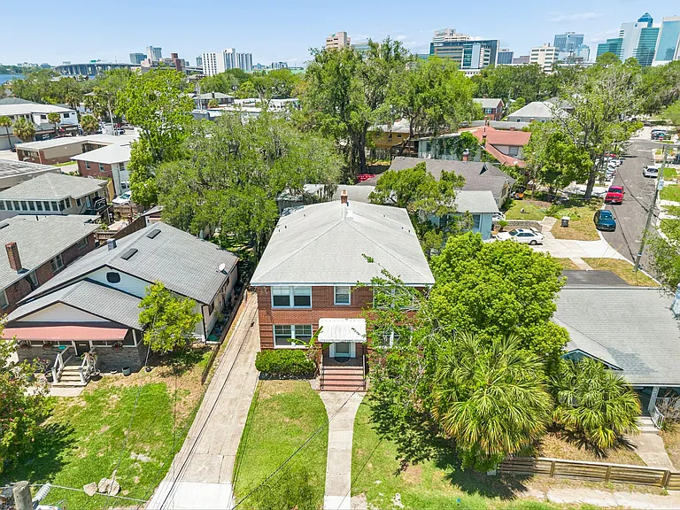1037 Riviera St — Photo 25