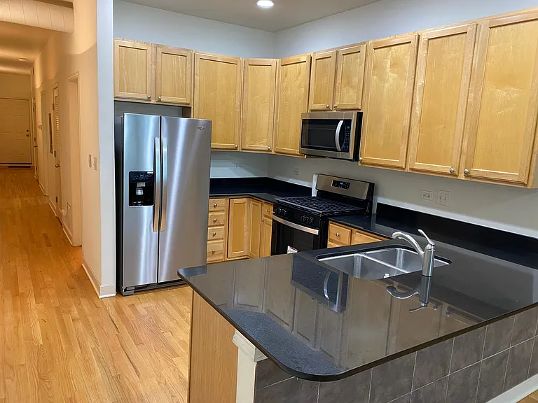 2329 W Harrison St #3 — Photo 1