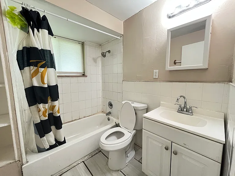 1137 Glenside Ln — Photo 6