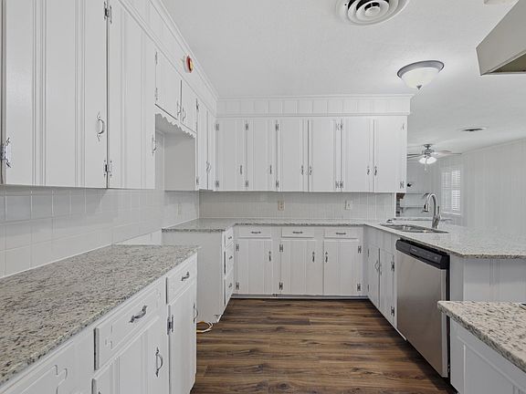 3rd image of 108 Morningside Dr