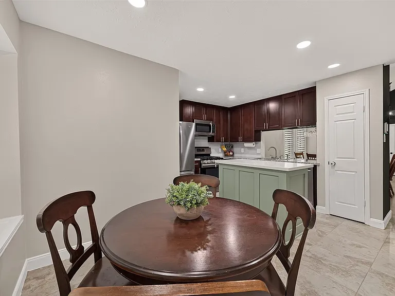 22939 Indian Ridge Dr — Photo 17