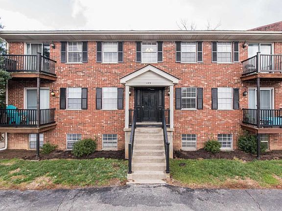 3rd image of 185 Donabrook Ct