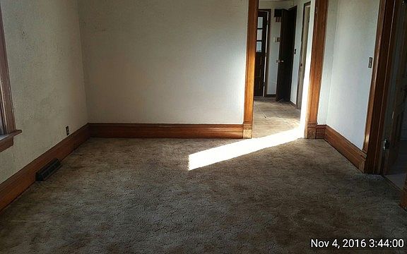 4th image of 1646 Broadway St