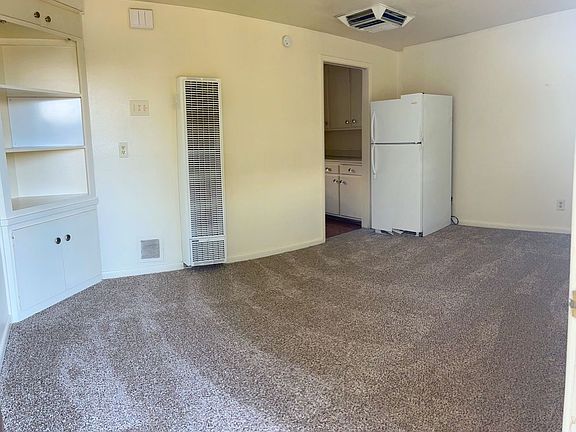 2nd image of 1024 Alvarado Dr SE