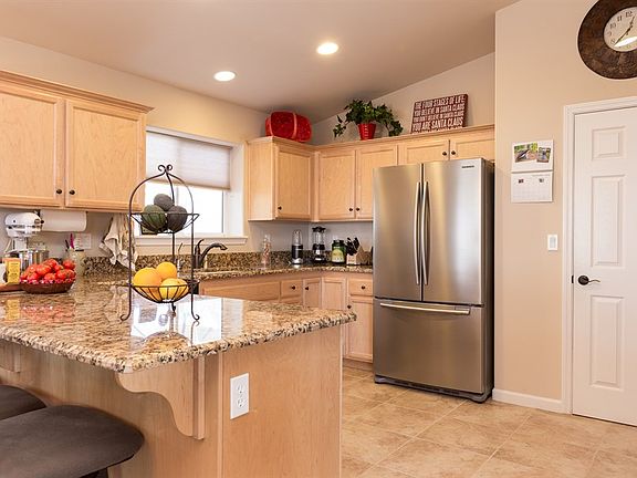 5th image of 905 Briar Rose Ln