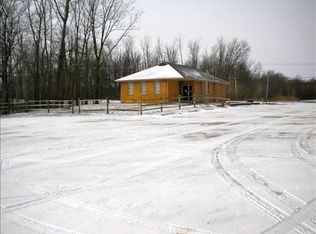 2995 W Labo Rd, Carleton, MI 48117