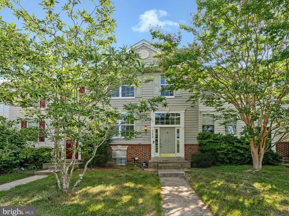 17518 Bristol Ter, Round Hill, VA 20141