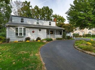 20 Winding Way, Morris Plains, NJ 07950