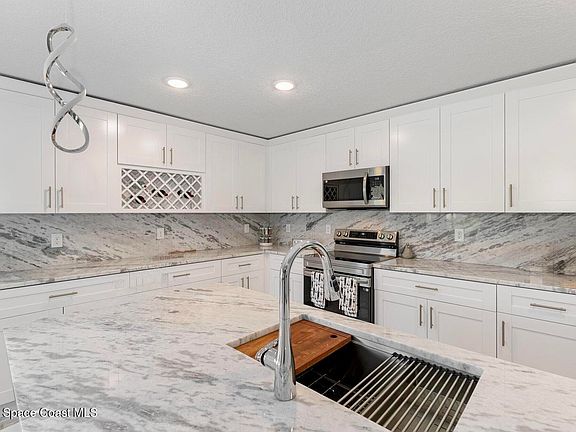 4th image of 3014 San Filippo Dr SE