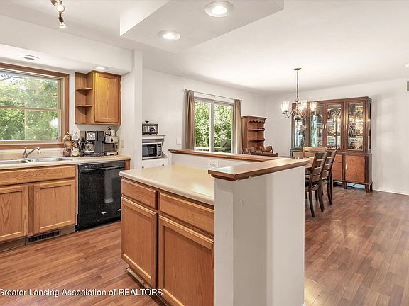 2nd image of 7968 W Dault Ave