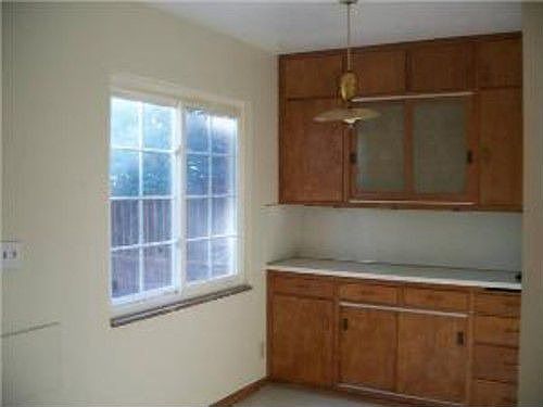 5th image of 2928 Pemberton Dr