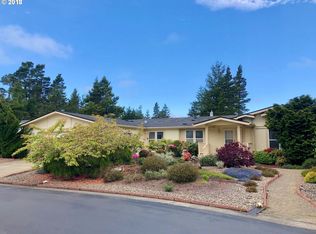 806 N Marsh Ln, Florence, OR 97439