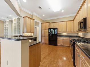 2801 Glenwood Gardens Ln #303, Raleigh, NC 27609