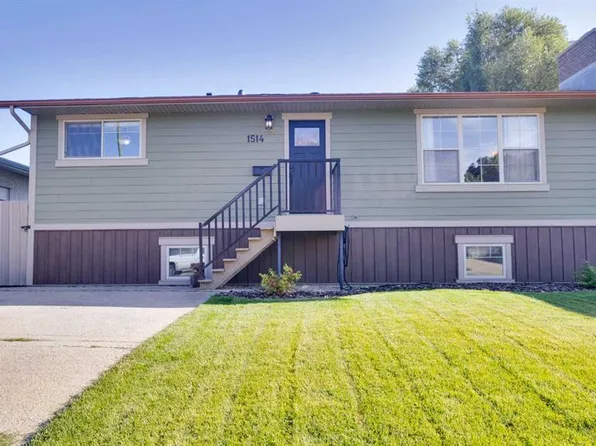 1514 19th Ave N, Lethbridge, AB T1H 4W1