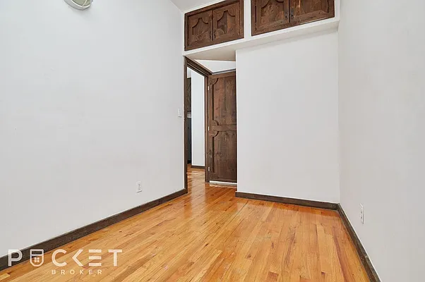 Rented by PocketBroker Inc | media 15