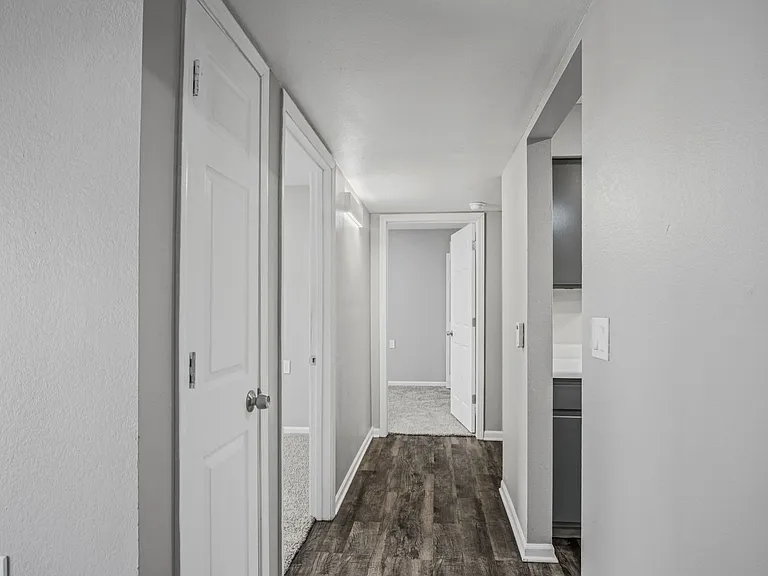 Peachtree Place — Photo 12