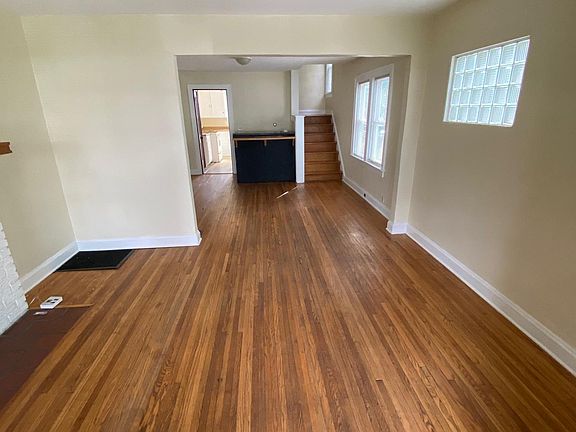 2nd image of 419 E Maynard Ave