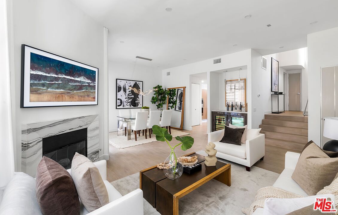 11636 Montana Ave APT 111, Los Angeles, CA 90049 | Zillow