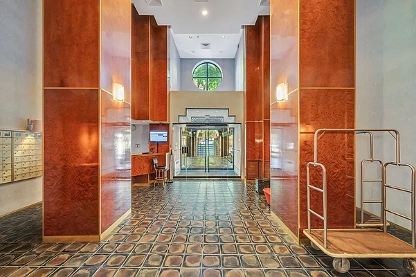 Rented by Compass | media 31