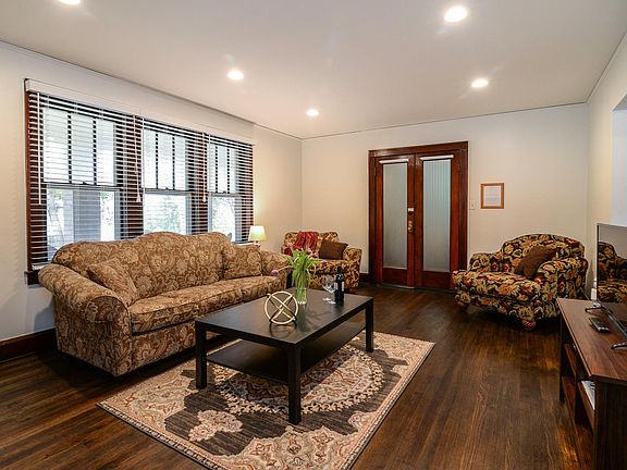 2nd image of 1003 W Huron St #1