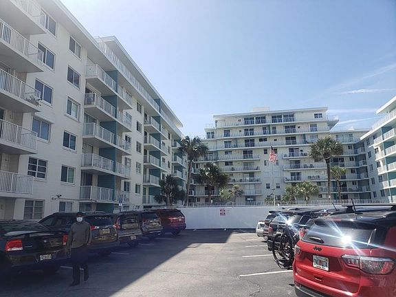 4th image of 2727 N Atlantic Ave APT 504