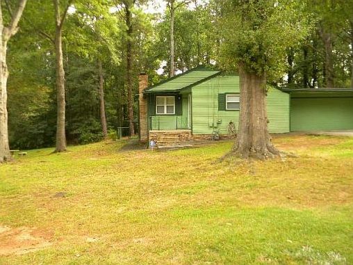 3rd image of 2530 Gordon Cir SE